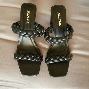 NWT Black Soda Braided Strap Heel